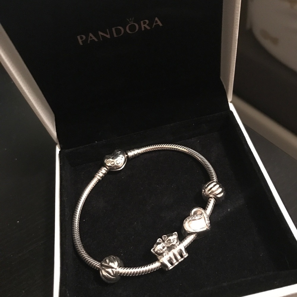 SALE Pandora Bracelet 💝 Gift Set